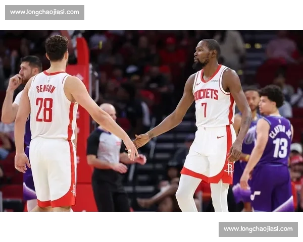 火箭雷霆季后赛首战激战回顾年轻核心对决点燃西部战火悬念拉满之夜